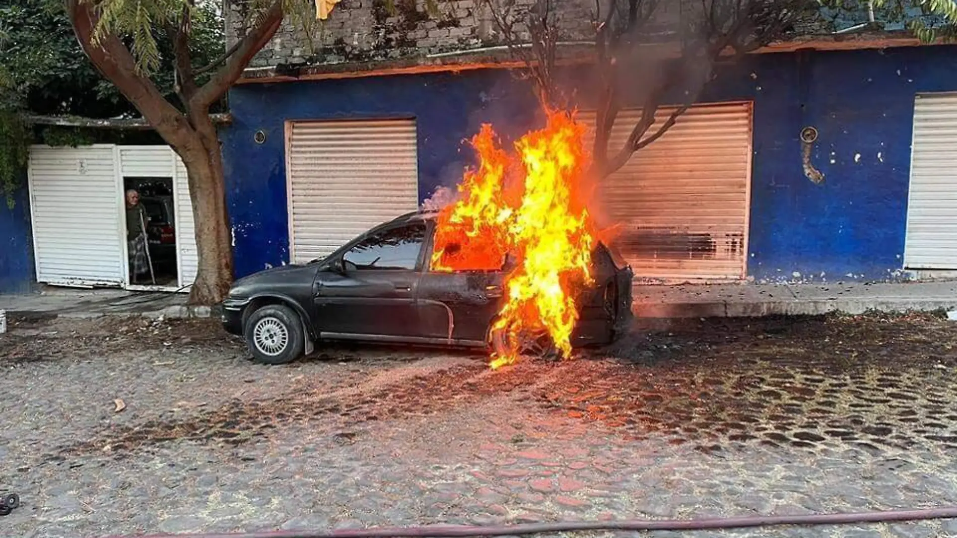 Incendio auto